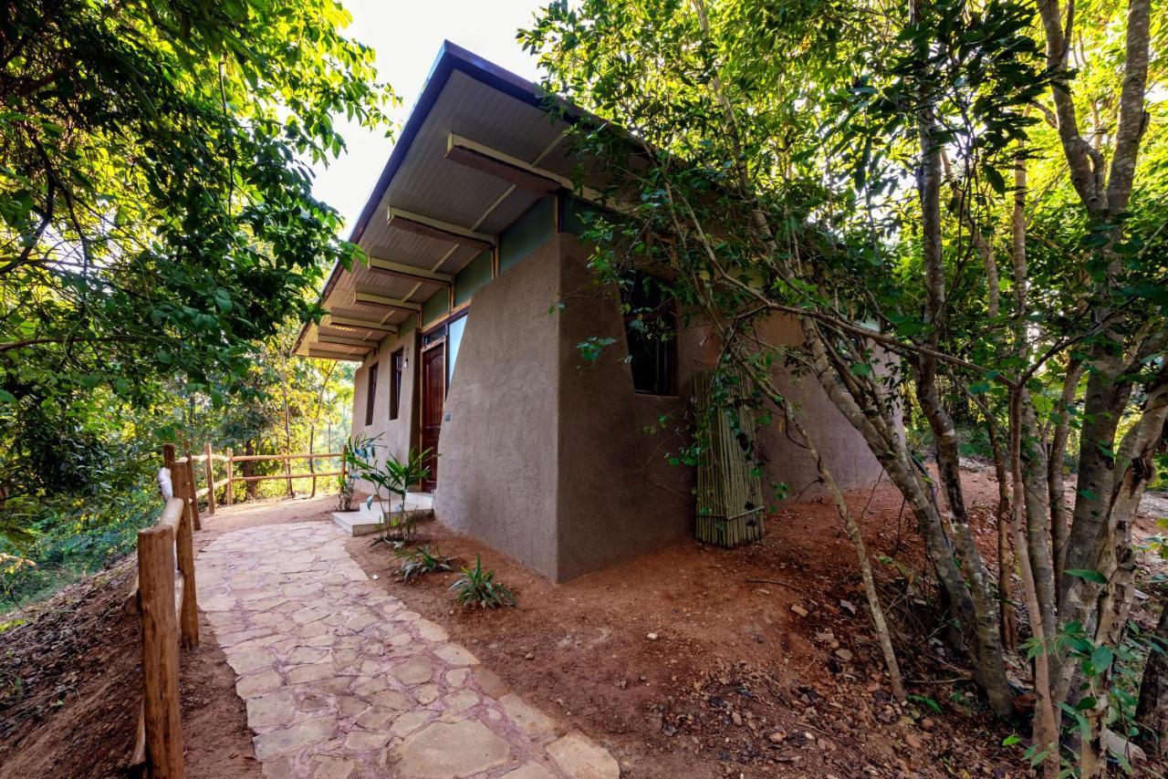 Kanha Jungle Camp Buitenkant foto
